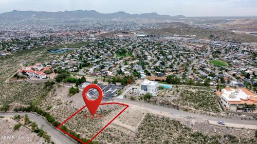 10 Lone Crest Dr, El Paso, TX, 79902-2162 | Card Image