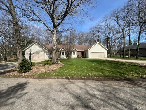 d15a-5741 Tipperary Dr, Caseville, MI, 48725-9431 | Card Image