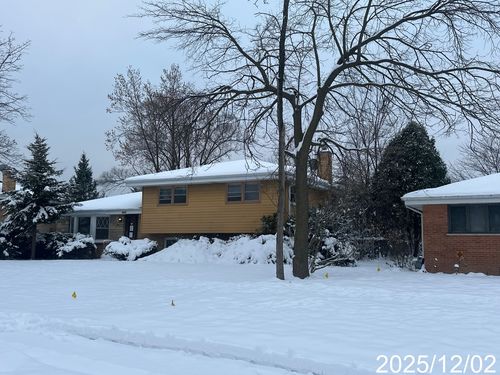 9276 N Western Ave, Des Plaines, IL, 60016-3970 | Card Image