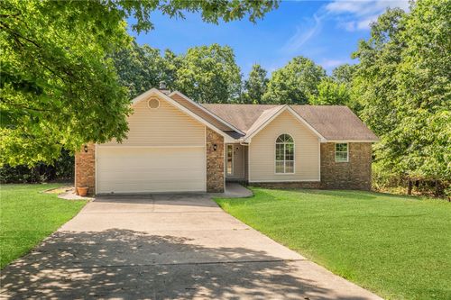 9 Wantage Ln, Bella Vista, AR, 72714-5112 | Card Image