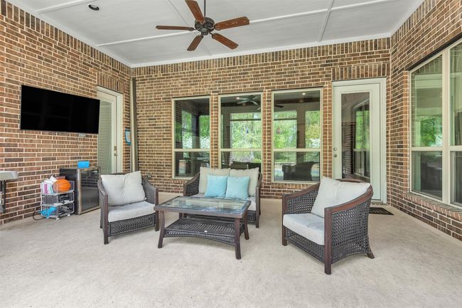 surround sound speakers in patio | Image 42