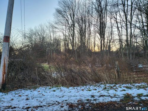 27 Tamarac Swamp Rd, Wallingford, CT, 06492-5541 | Card Image