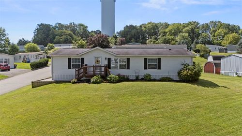 811 Maple Ct, Cranberry Twp, PA, 16066-7213 | Card Image