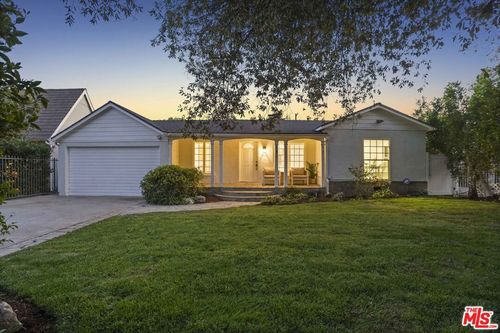 11814 Hesby St, Valley Village, CA, 91607-3208 | Card Image