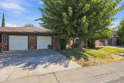 6832 Concert Way, Sacramento, CA, 95842 | Card Image