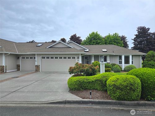 880 N Minstrel Rd, Sequim, WA, 98382-3077 | Card Image