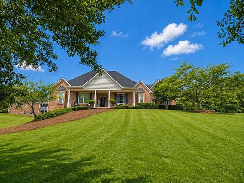 807 Kennedy Ct, Loganville, GA, 30052-3351 | Card Image