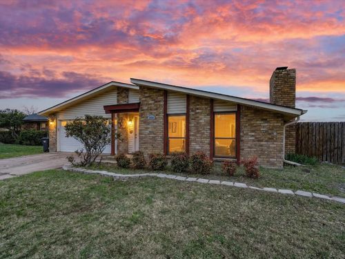7016 Buttonwood Dr, Fort Worth, TX, 76137-1671 | Card Image
