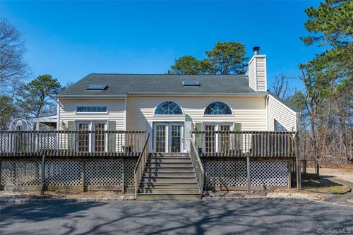221 E Montauk Hwy, Hampton Bays, NY, 11946-1901 | Card Image