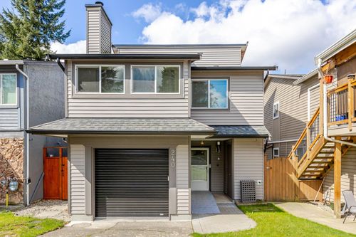 240 Davis Cres, Aldergrove, BC, V4W3K7 | Card Image