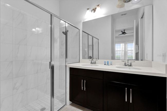 394 Captiva Dr, Townhouse with 4 bedrooms, 5 bathrooms and null parking in DAVENPORT FL | Image 30