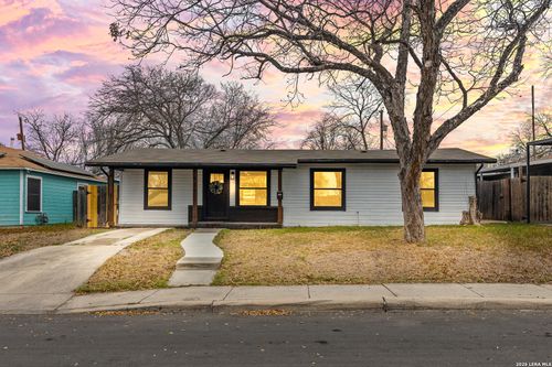 1031 Thorain Blvd, San Antonio, TX, 78201-3042 | Card Image