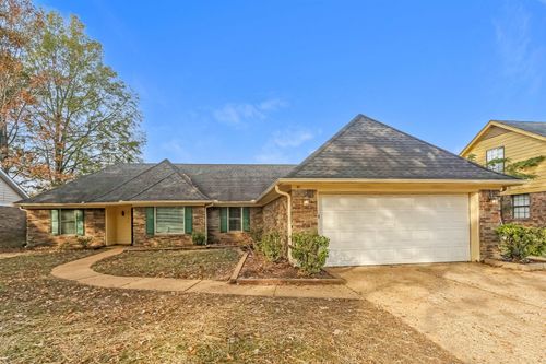 5155 Sunny Autumn Ln, Memphis, TN, 38125-4532 | Card Image