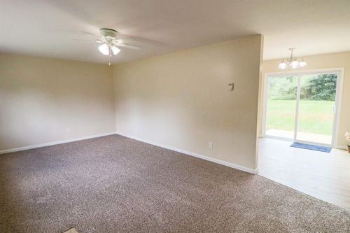 1097 Willard Rd, Birch Run, MI, 48415-8600 | Card Image