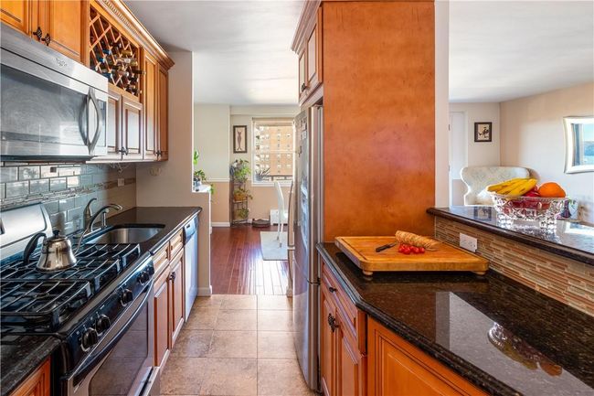 APT-12W - 5700 Arlington Ave, Home with 2 bedrooms, 1 bathrooms and null parking in Bronx NY | Image 4