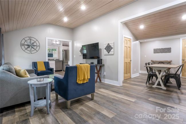 22 Moore Cir, House other with 2 bedrooms, 3 bathrooms and null parking in Black Mountain NC | Image 6