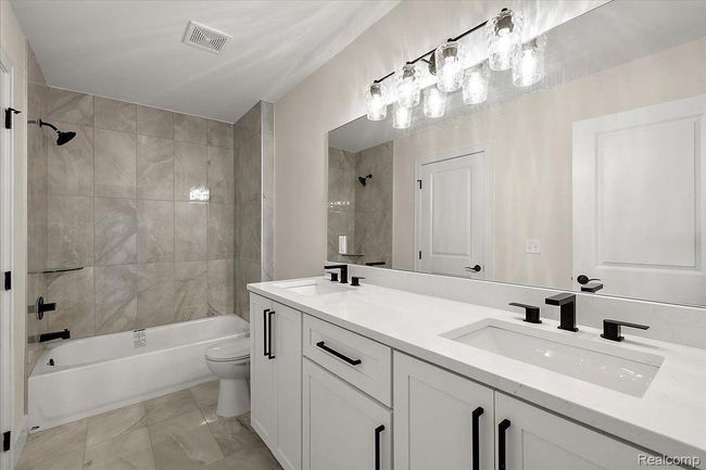 682 Westlake Ave, House other with 4 bedrooms, 4 bathrooms and null parking in Oxford MI | Image 38