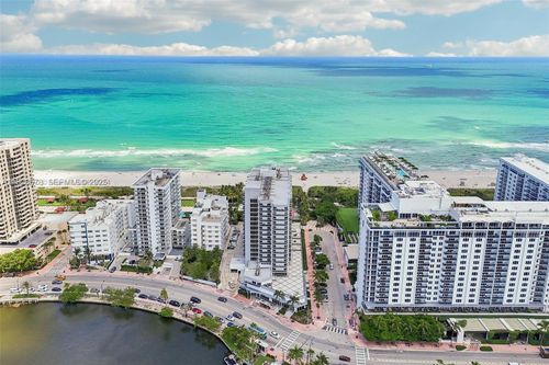 1011-2401 Collins Ave, Miami Beach, FL, 33140-4752 | Card Image
