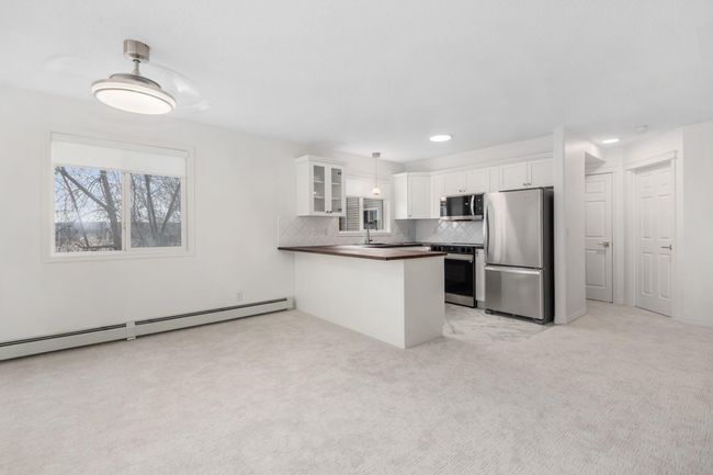 2205 - 7451 Springbank Blvd Sw, Condo with 2 bedrooms, 2 bathrooms and 1 parking in Calgary AB | Image 24