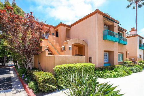 366 Villa Point Dr, Newport Beach, CA, 92660-6238 | Card Image
