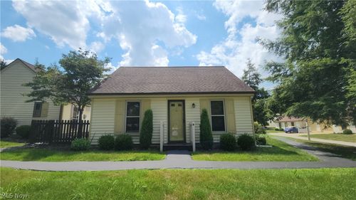 b-46103 New England Sq, New Waterford, OH, 44445-9649 | Card Image