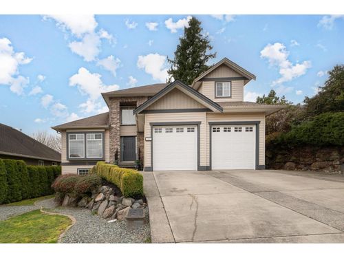 2107 Essex Dr, Abbotsford, BC, V2S7R8 | Card Image