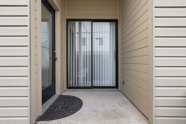 APT-103 - 106 E 30 Th St, Condo with 2 bedrooms, 2 bathrooms and 2 parking in Austin TX | Image 11