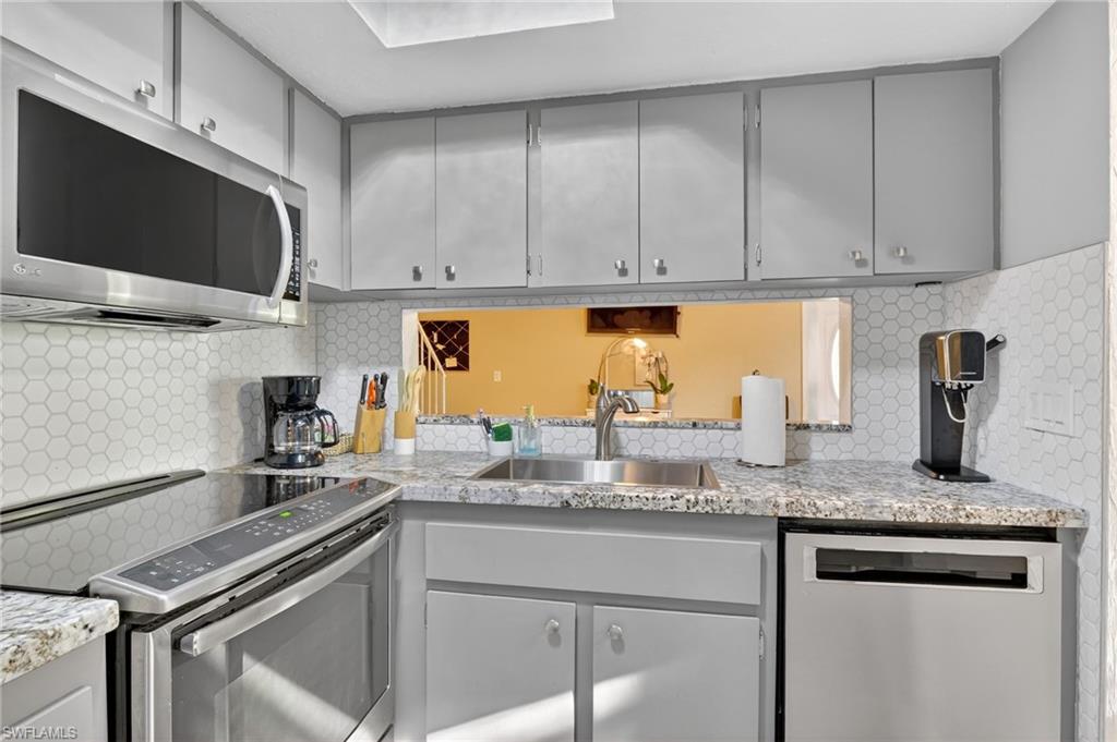 Residential in FORT MYERS 3