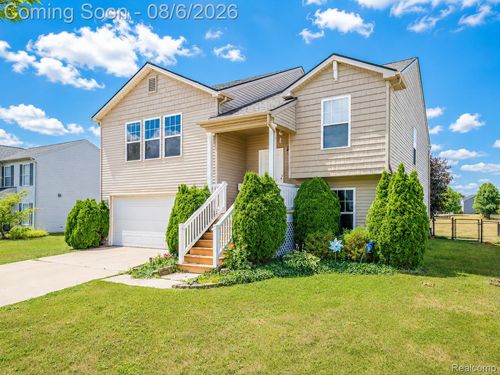 3067 Elk Creek Dr, Swartz Creek, MI, 48473-8629 | Card Image