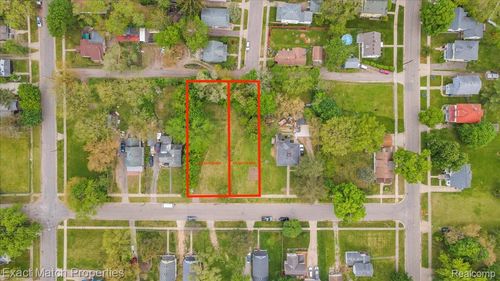 28 Stout Street, Pontiac, MI, 48341 | Card Image