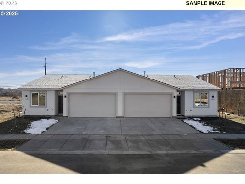 1201 Ne Emerald Dr, Hermiston, OR, 97838-2066 | Card Image