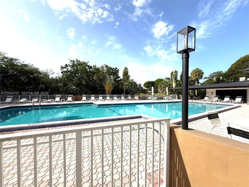 c303-7755 Sw 86th St, Miami, FL, 33143-7288 | Card Image