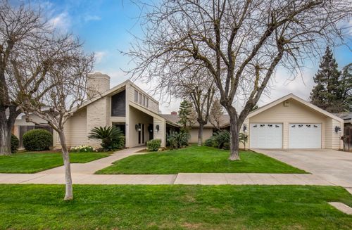 6271 N Prospect Ave, Fresno, CA, 93711-1658 | Card Image