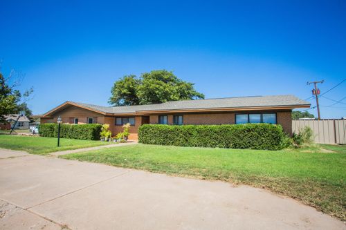 812 1st St, Abernathy, TX, 79311-3602 | Card Image