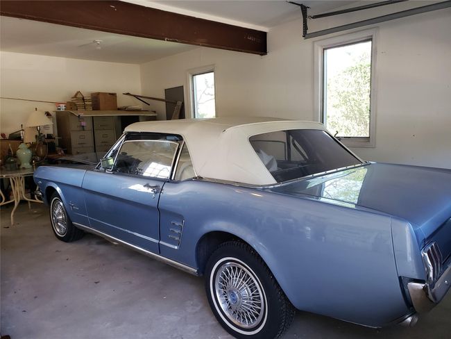oversized 2 car garage will fit that classic beach car and more | Image 42