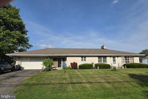 35 Trail Rd N, ELIZABETHTOWN, PA, 17022-9680 | Card Image