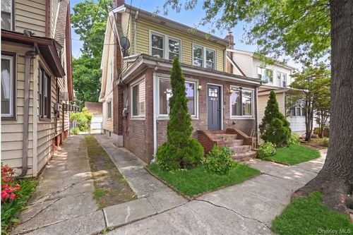 9122 Springfield Boulevard, New York, NY, 11428 | Card Image