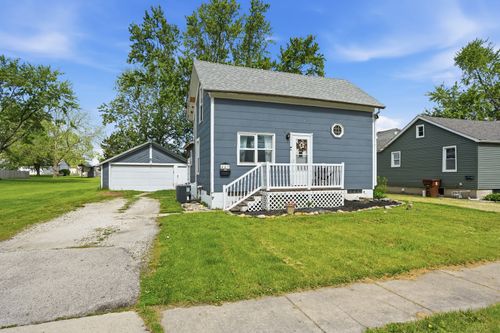 447 Birch St, Manteno, IL, 60950-1316 | Card Image