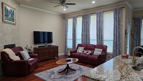 17613 Pinyon Ln, Dallas, TX, 75252-8019 | Card Image