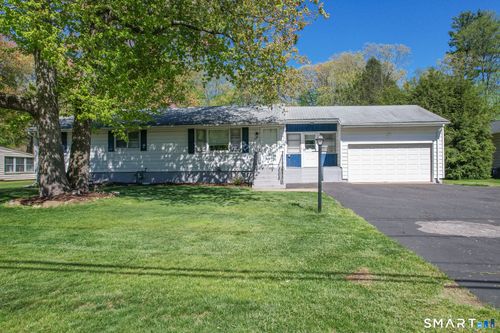 39 Grove Rd, North Haven, CT, 06473-2439 | Card Image