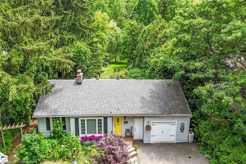 388 Moxley Rd, Dundas, ON, L9H5L5 | Card Image