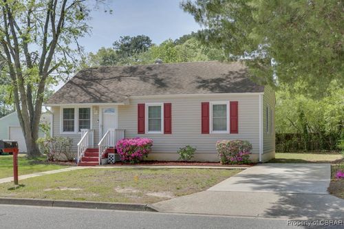 622 Mclawhorne Dr, Newport News, VA, 23605-1060 | Card Image
