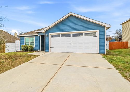 1305 Eagle Lake Dr, Azle, TX, 76020-5104 | Card Image