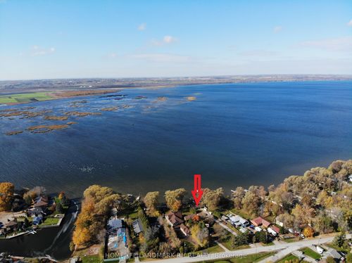 586 Lake Dr S, Keswick, ON, L4P1T3 | Card Image