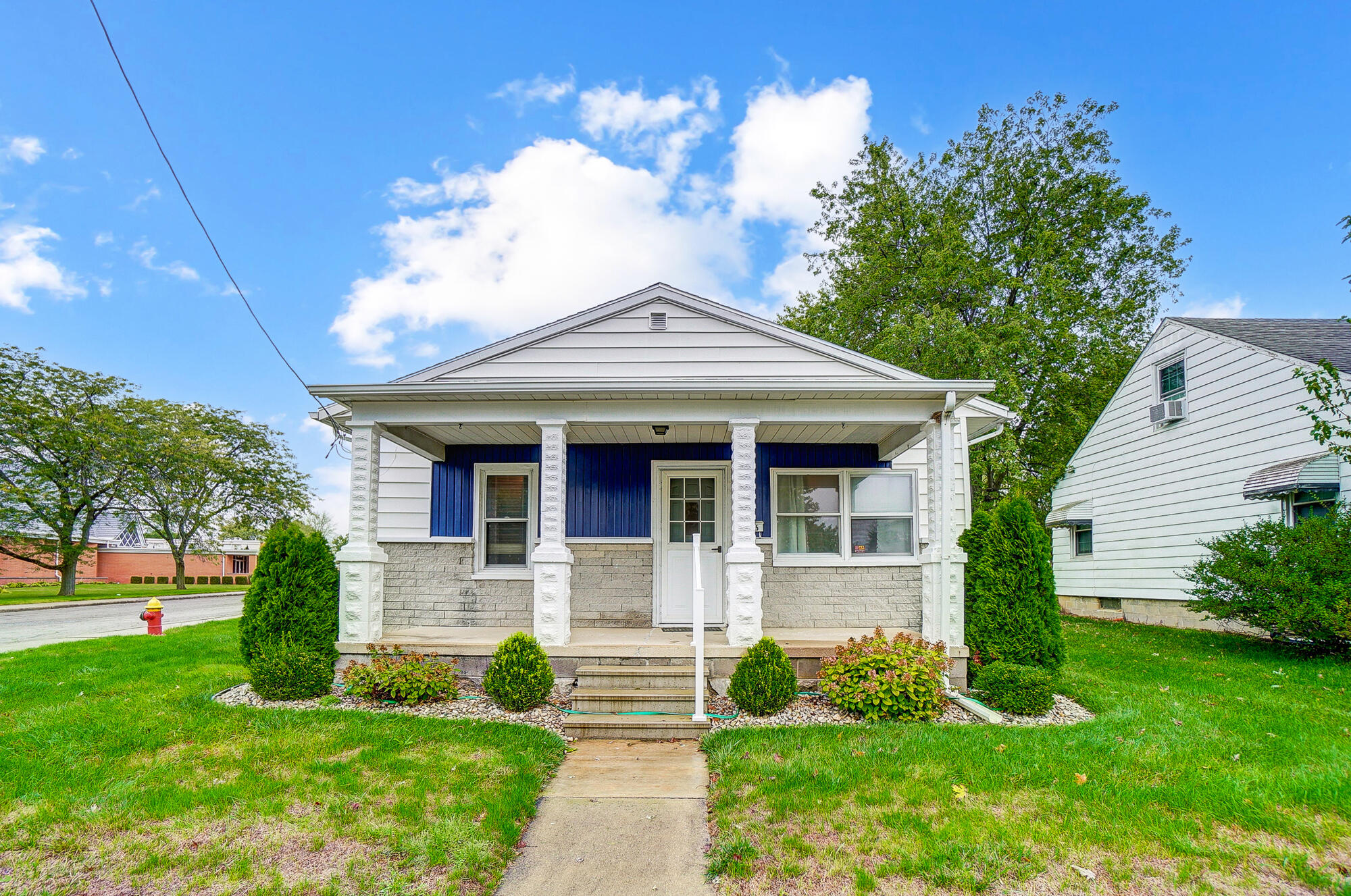 Glynwood Ave, Wapakoneta, OH 45895