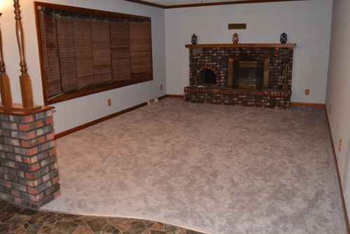 209 S Pleasant St, Arlington, IL, 61312-9339 | Card Image
