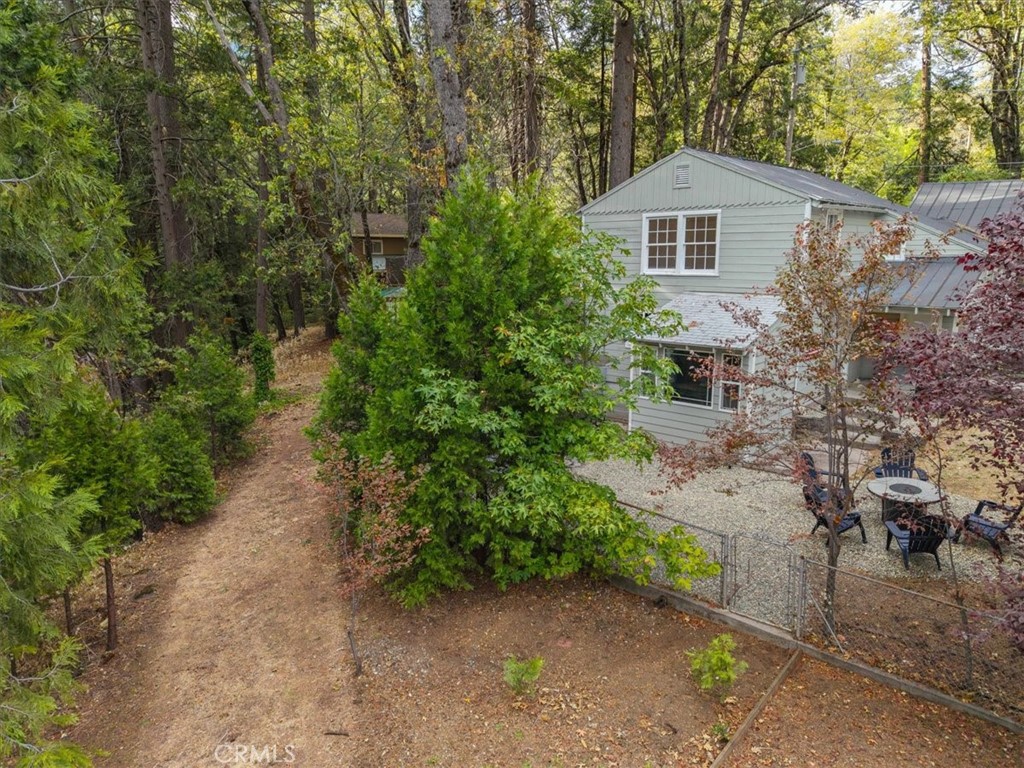 Residential Lease in Dunsmuir 5