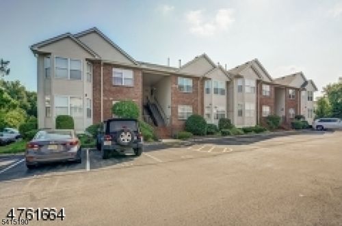6-6 Jennifer Dr, East Hanover, NJ, 07936-3432 | Card Image