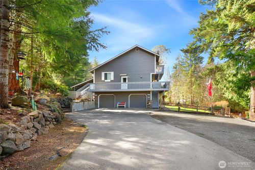 48 E Twanoh Heights Road N, Belfair, WA, 98528 | Card Image