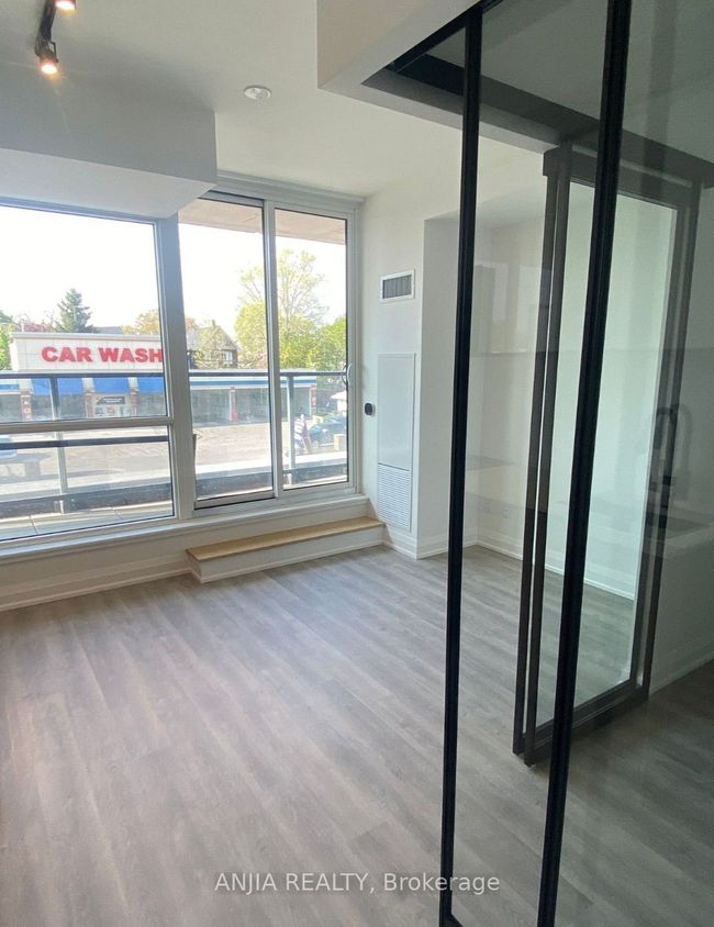 207 - 2369 Danforth Ave, Condo with 1 bedrooms, 1 bathrooms and null parking in Toronto ON | Image 13